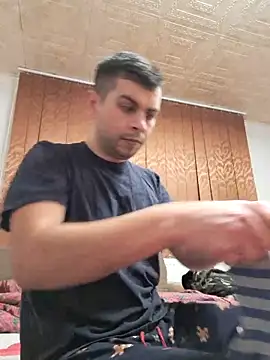 hornny1995 online show from February 17, 7:01 pm