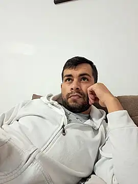 hornny1995 online show from October 2, 1:25 pm