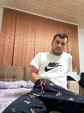 hornny1995 online show from December 28, 5:46 pm