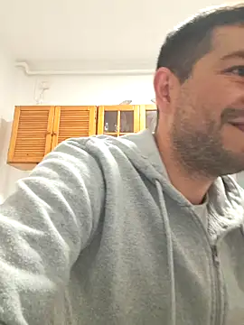 hornny1995 online show from October 31, 6:04 pm