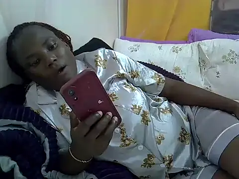 Snapshot of Sweetreena chatting on June 4, 3:49 pm Sweetreena online show from June 4, 3:49 pm