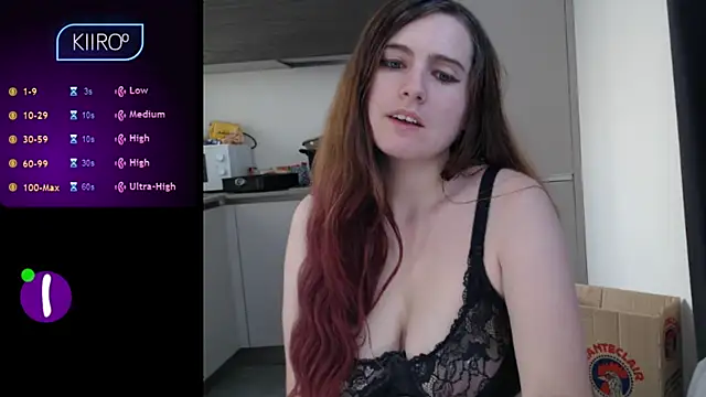 Snapshot of Dominahot4you chatting on October 7, 7:42 am Dominahot4you online show from October 7, 7:42 am