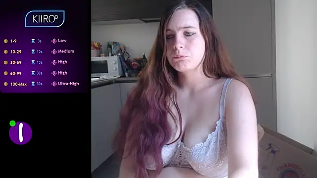 Snapshot of Dominahot4you chatting on September 14, 7:53 am Dominahot4you online show from September 14, 7:53 am