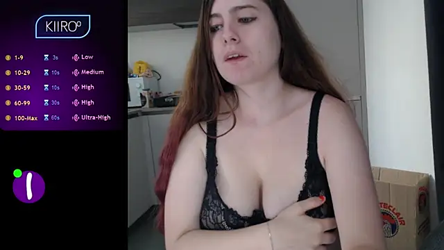 Snapshot of Dominahot4you chatting on October 8, 7:43 am Dominahot4you online show from October 8, 7:43 am