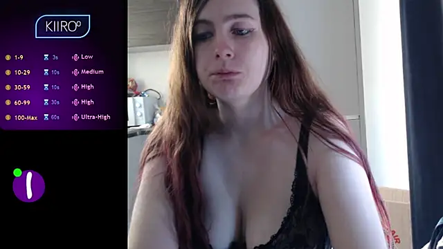 Snapshot of Dominahot4you chatting on October 4, 9:44 am Dominahot4you online show from October 4, 9:44 am