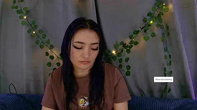 vayolett01 dakotta online show from December 22, 4:01 am