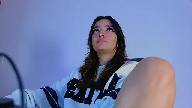 vayolett01 dakotta online show from September 20, 3:33 am