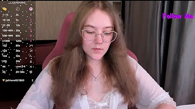 Snapshot of bunny_bubble chatting on July 19, 11:34 pm bunny bubble online show from July 19, 11:34 pm