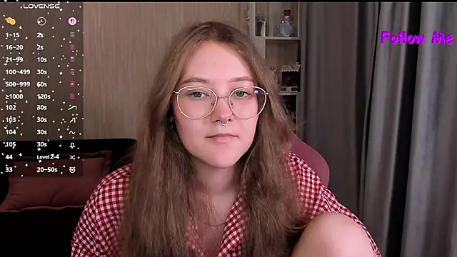 Snapshot of bunny_bubble chatting on July 21, 12:46 am bunny bubble online show from July 21, 12:46 am