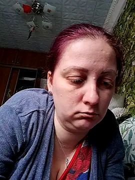 Sakura Green online show from April 7, 9:55 am