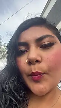 Juli Walker online show from March 18, 2:30 pm