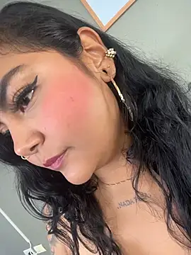 Juli Walker online show from May 8, 3:27 pm