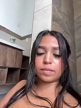 Snapshot of Juli_Walker chatting on January 14, 5:45 pm Juli Walker online show from January 14, 5:45 pm