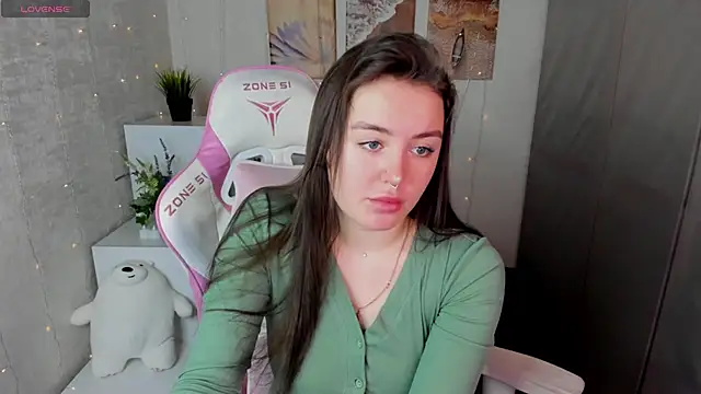 Snapshot of Secret_goddes chatting on October 13, 3:41 am Secret goddes online show from October 13, 3:41 am