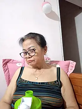 Snapshot of Hotestlove chatting on May 11, 9:34 pm Hotestlove online show from May 11, 9:34 pm