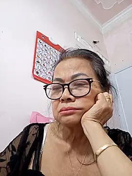 Hotestlove online show from October 25, 3:38 am