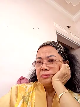 Hotestlove online show from December 18, 12:16 am