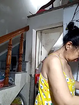 Hotestlove online show from April 18, 2:47 am