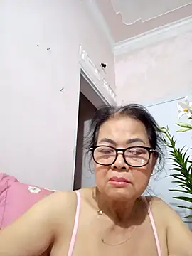 Hotestlove online show from April 3, 2:12 pm