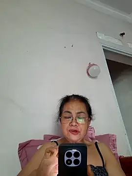 Snapshot of Hotestlove chatting on June 5, 9:59 am Hotestlove online show from June 5, 9:59 am
