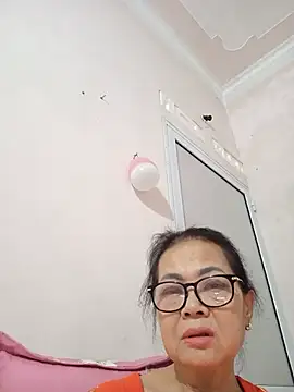 Snapshot of Hotestlove chatting on May 23, 10:25 am Hotestlove online show from May 23, 10:25 am