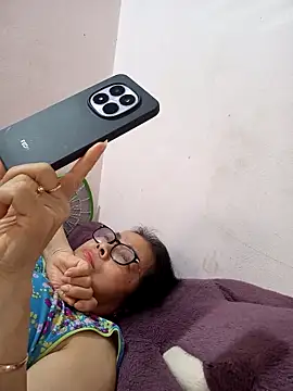 Hotestlove online show from April 6, 11:28 pm