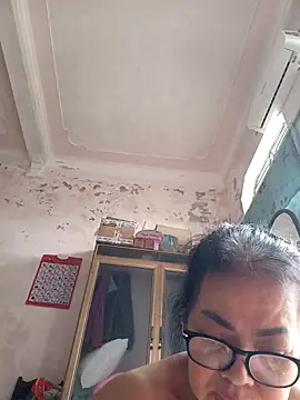 Hotestlove online show from April 5, 2:29 am