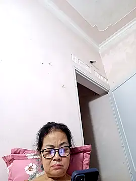 Hotestlove online show from March 8, 2:20 pm