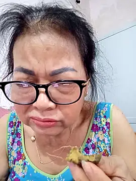 Hotestlove online show from March 28, 9:10 am