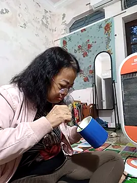 Hotestlove online show from November 18, 11:15 pm