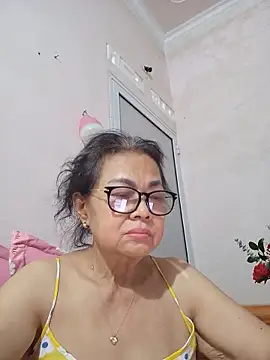 Snapshot of Hotestlove chatting on May 15, 12:47 pm Hotestlove online show from May 15, 12:47 pm