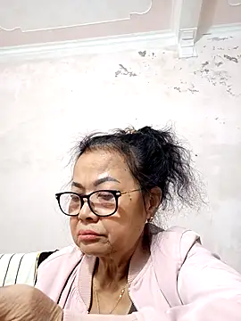 Hotestlove online show from December 5, 2:00 am