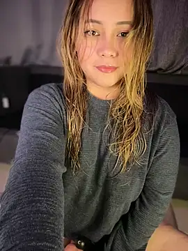 MerlyG online show from February 15, 5:19 am