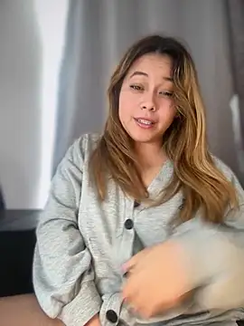 MerlyG online show from December 19, 5:26 pm