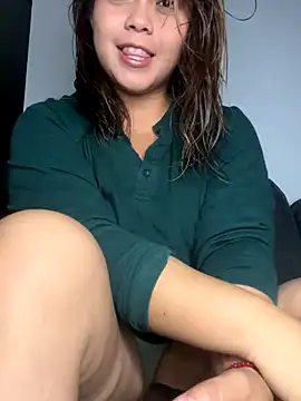 MerlyG online show from December 6, 7:04 am