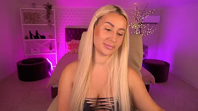 LiaBrazzerr online show from May 23, 2:05 pm