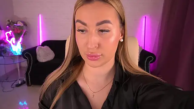 LiaBrazzerr online show from March 8, 3:13 pm