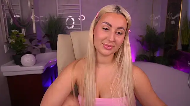 LiaBrazzerr online show from May 15, 1:20 pm