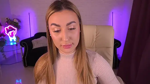 LiaBrazzerr online show from March 15, 2:45 pm