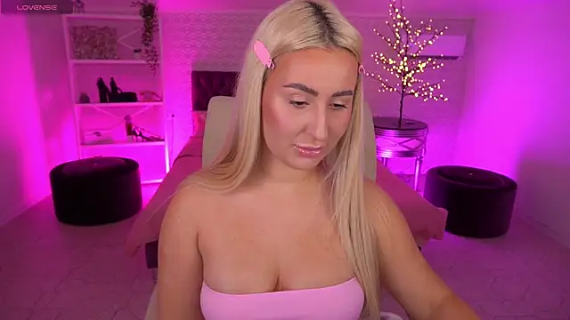 LiaBrazzerr online show from May 10, 2:08 pm