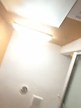 Snapshot of Crackkers chatting on October 23, 4:44 am Crackkers online show from October 23, 4:44 am