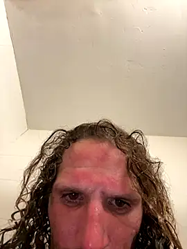 Snapshot of Crackkers chatting on October 26, 4:57 am Crackkers online show from October 26, 4:57 am