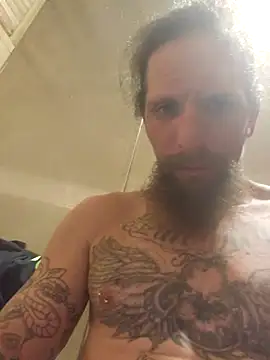 Snapshot of Crackkers chatting on December 11, 9:34 pm Crackkers online show from December 11, 9:34 pm