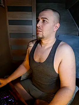 Foxyshaved online show from April 16, 5:08 am