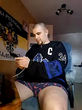 Snapshot of Foxyshaved chatting on March 18, 2:28 pm Foxyshaved online show from March 18, 2:28 pm