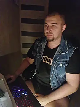 Foxyshaved online show from October 30, 4:33 am