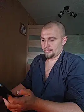 Snapshot of Foxyshaved chatting on September 18, 7:44 am Foxyshaved online show from September 18, 7:44 am