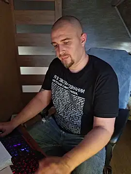 Foxyshaved online show from November 4, 12:42 pm