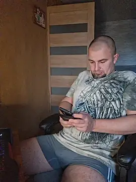 Snapshot of Foxyshaved chatting on October 3, 5:20 am Foxyshaved online show from October 3, 5:20 am