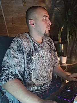 Foxyshaved online show from November 25, 4:02 am